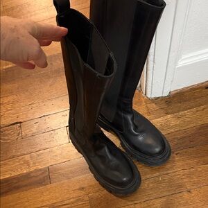 ALOHAS Black Rubber Sole